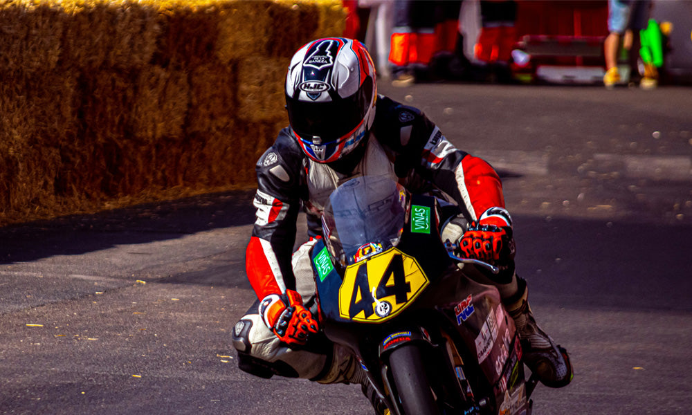 Capacete Esportivo: Proteção e Estilo para suas Aventuras